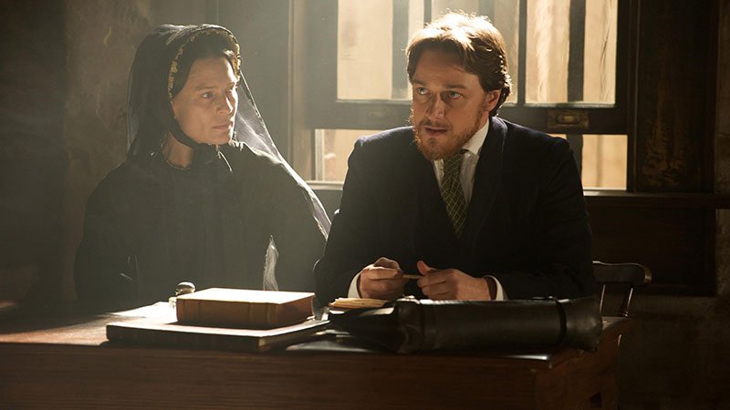 Photo of Robin Wright and James McAvoy in The Conspirator (2010)