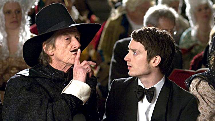 Photo of John Hurt and Elijah Wood in ‘The Oxford Murders’ (2008)