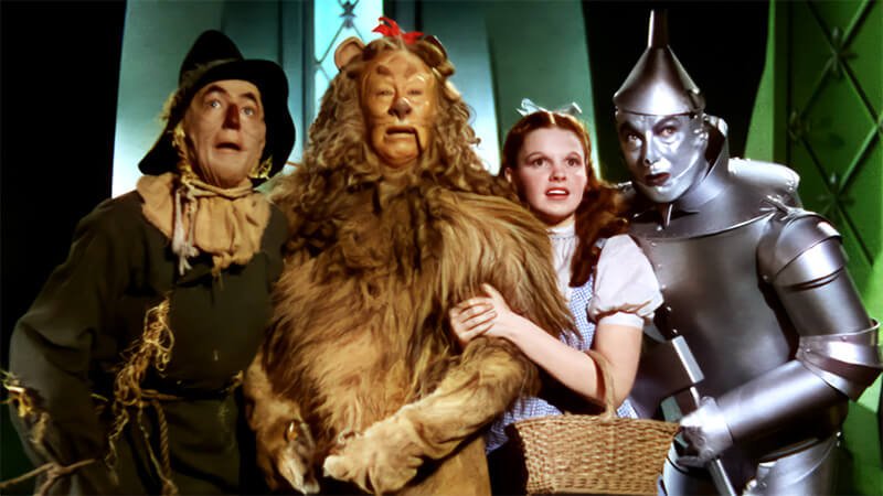 Still of Ray Bolger, Bert Lahr, Judy Garland, and Jack Haley in ‘The Wizard of Oz’ (1939)