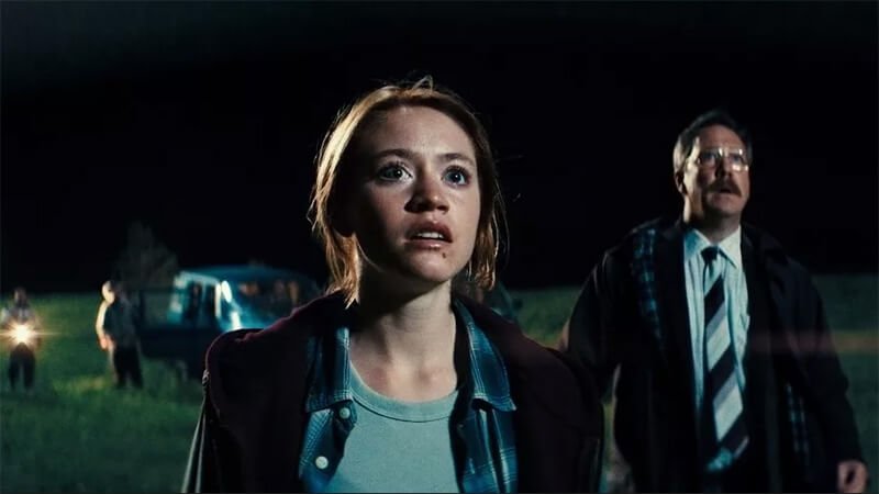 Still of Inez Dahl Torhaug and Jesper Barkselius in ‘Watch the Skies’ (2022)
