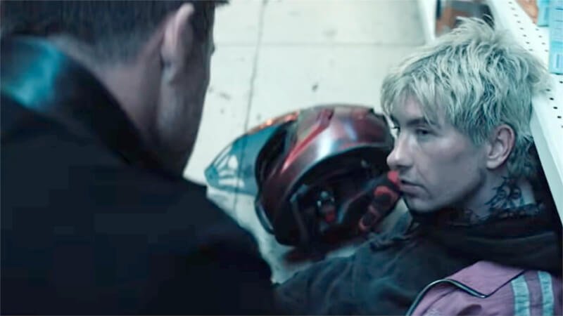 Still of Chris Hemsworth and Barry Keoghan in ‘Crime 101’