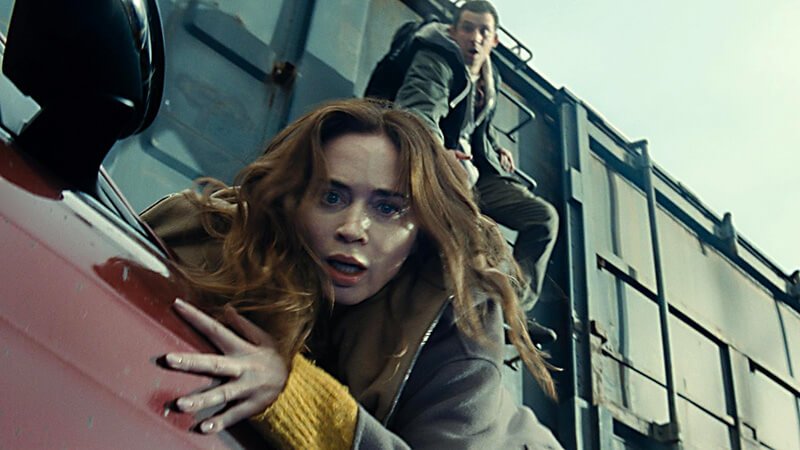 Still of Emily Blunt and Josh O’Connor in ‘Disclosure Day’ (2026)