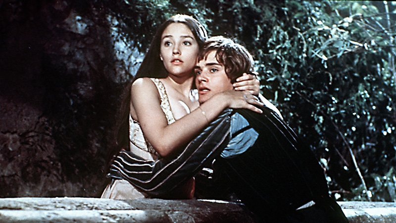 Still of Olivia Hussey and Leonard Whiting in ‘Romeo and Juliet’ (1968)